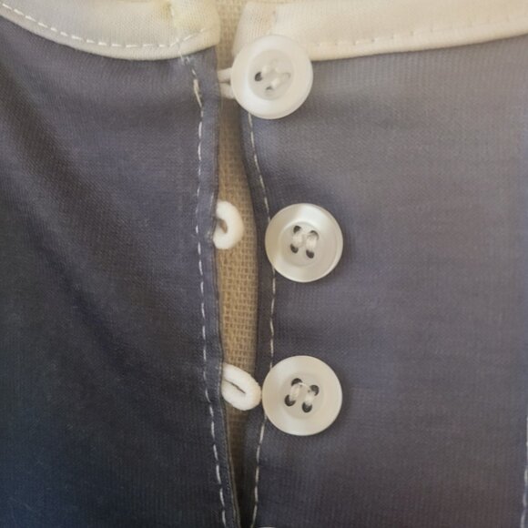 Womens XL White Blue Button Neck Pullover Stretch 3/4 Flair Sleeve Blouse Unworn - Picture 10 of 13